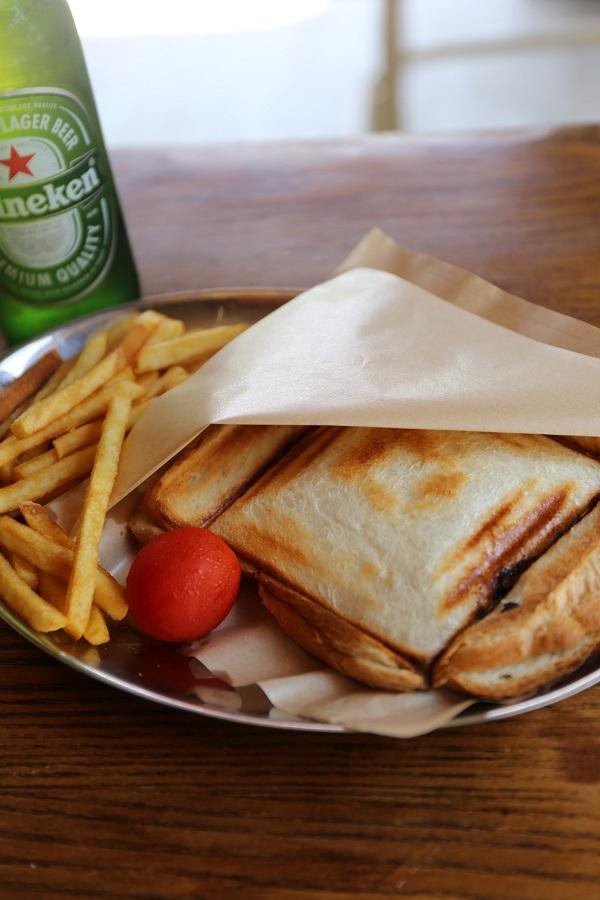 963, an island café in Shikinejima Island