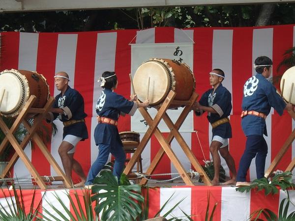 Nanyo-odori dancing