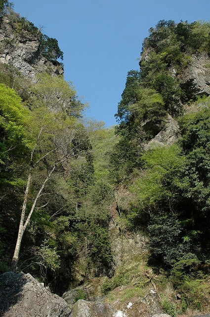 神戸岩（かのといわ）