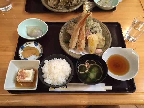 舞茸と季節の野菜の天ぷら定食