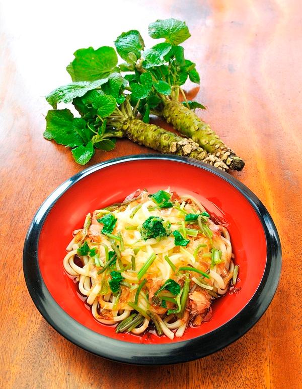 わさび丸ごと根っ辛うどん